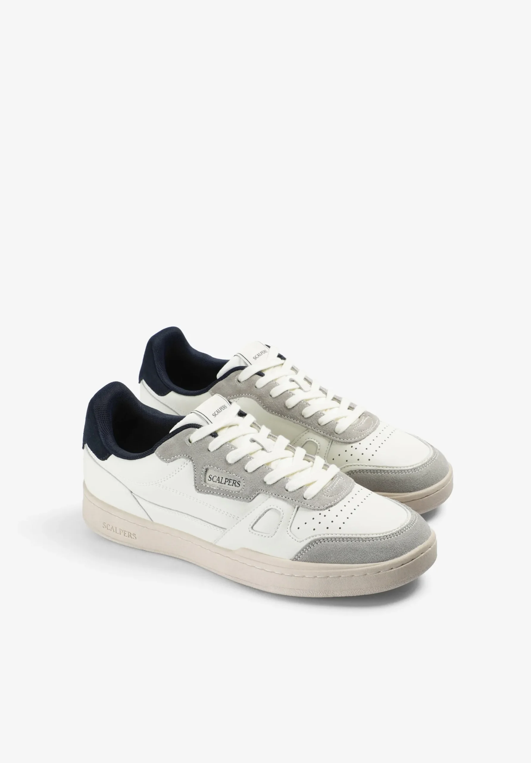 SNEAKERS TALÓN CONTRASTE