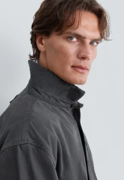 SOBRECAMISA BOLSILLOS LAVADA