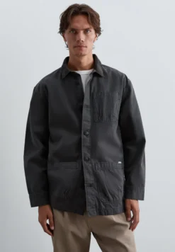 SOBRECAMISA BOLSILLOS LAVADA