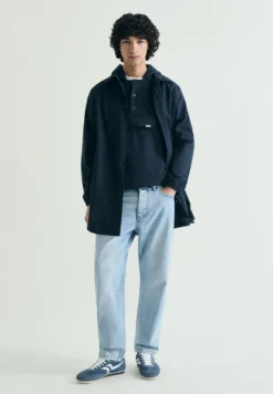 SUDADERA CON CAPUCHA BOLSILLO FRONTAL