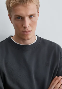 SUDADERA CREWNECK BORDADO TONO