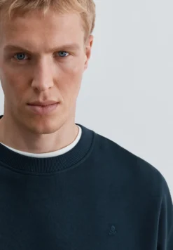 SUDADERA CREWNECK BORDADO TONO