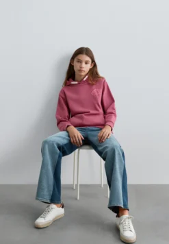 SUDADERA ESTAMPADO CROISSANT
