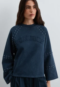 SUDADERA STUDS LOGO PARCHE