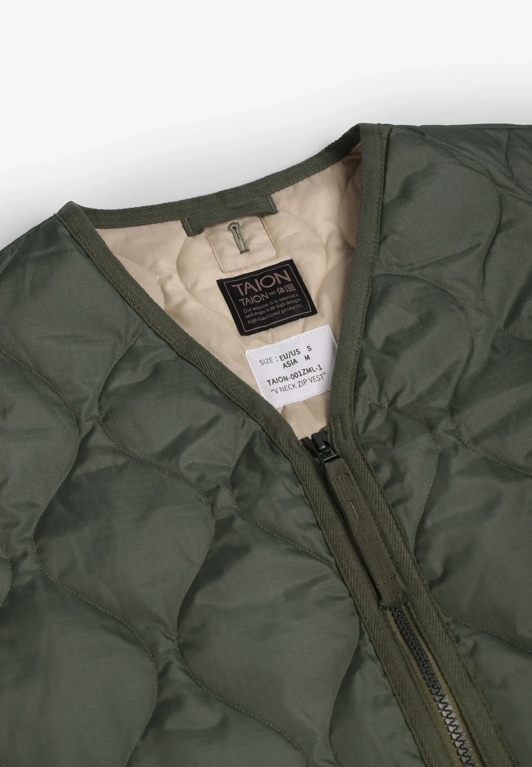 TAION | CHALECO MILITAR CUELLO V Y CREMALLERA UNISEX