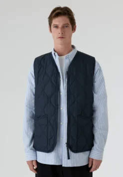 TAION | CHALECO MILITAR CUELLO V Y CREMALLERA UNISEX