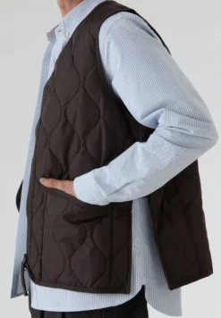 TAION | CHALECO MILITAR CUELLO V Y CREMALLERA UNISEX