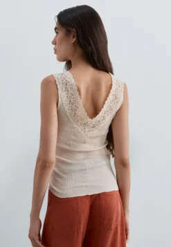 TOP ENCAJE TIRANTES