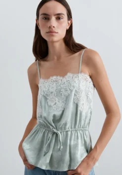 TOP JACQUARD CON ENCAJE