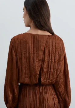 TOP SATINADO TEXTURA
