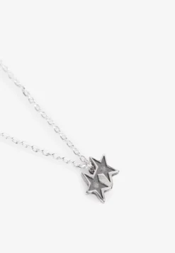 TWOJEYS | COLLAR TILTED