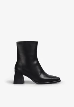 VAGABOND | BOTAS HEDDA