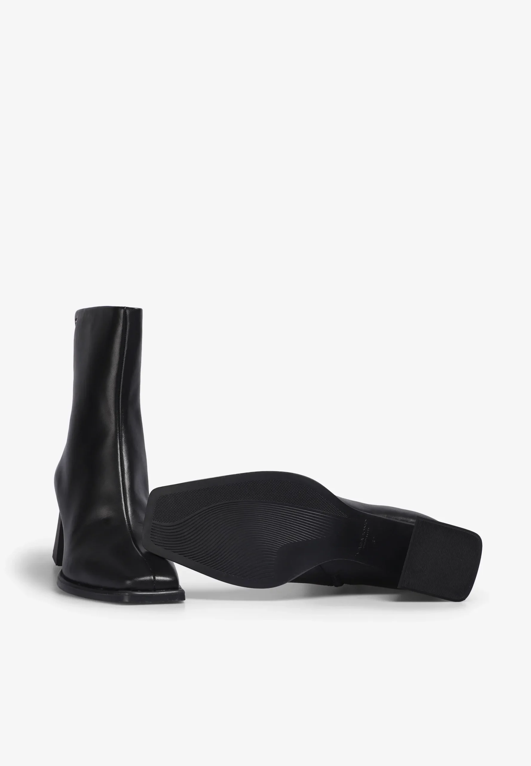 VAGABOND | BOTAS HEDDA