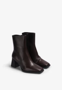 VAGABOND | BOTAS HEDDA