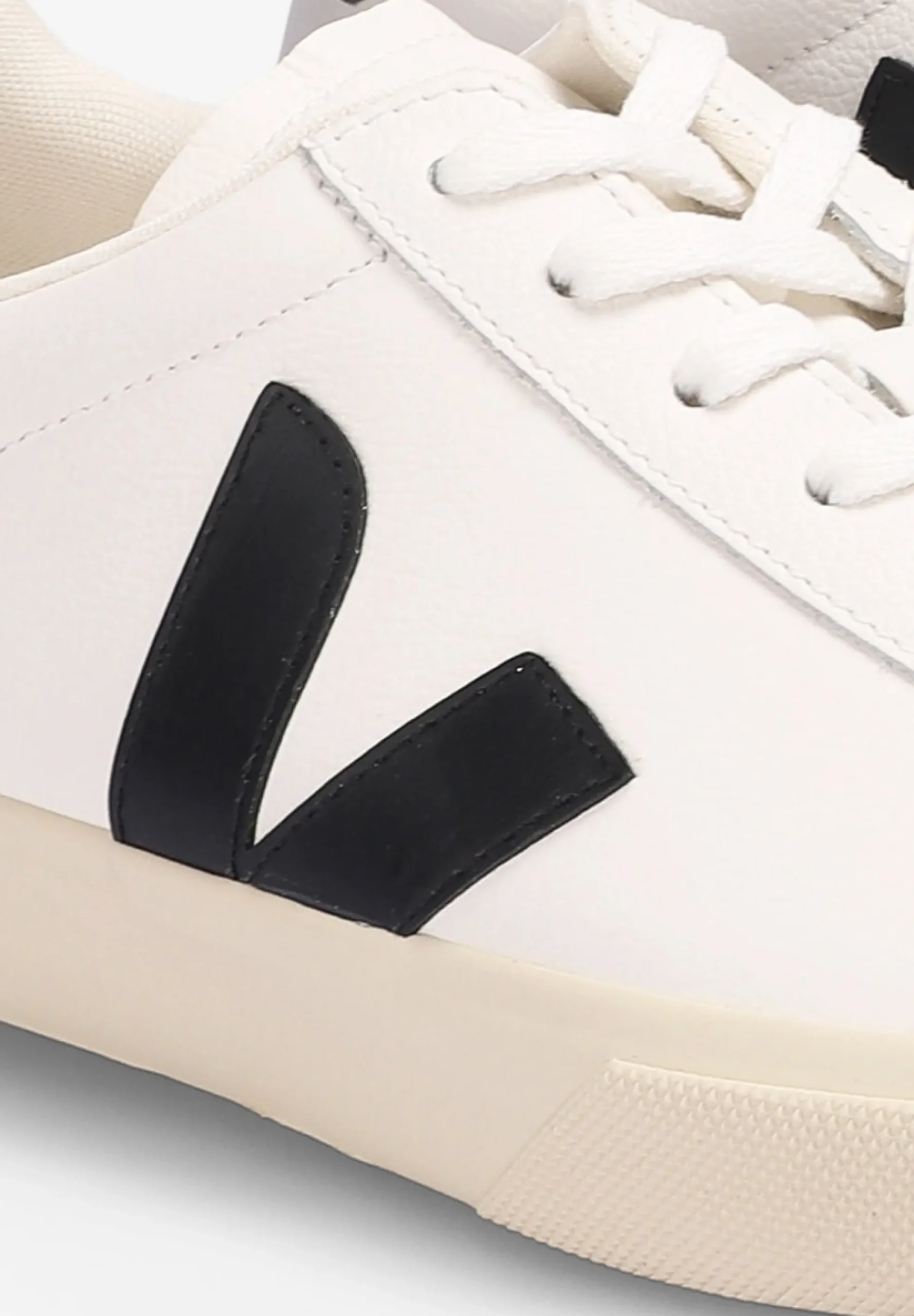 VEJA | SNEAKERS CAMPO HOMBRE