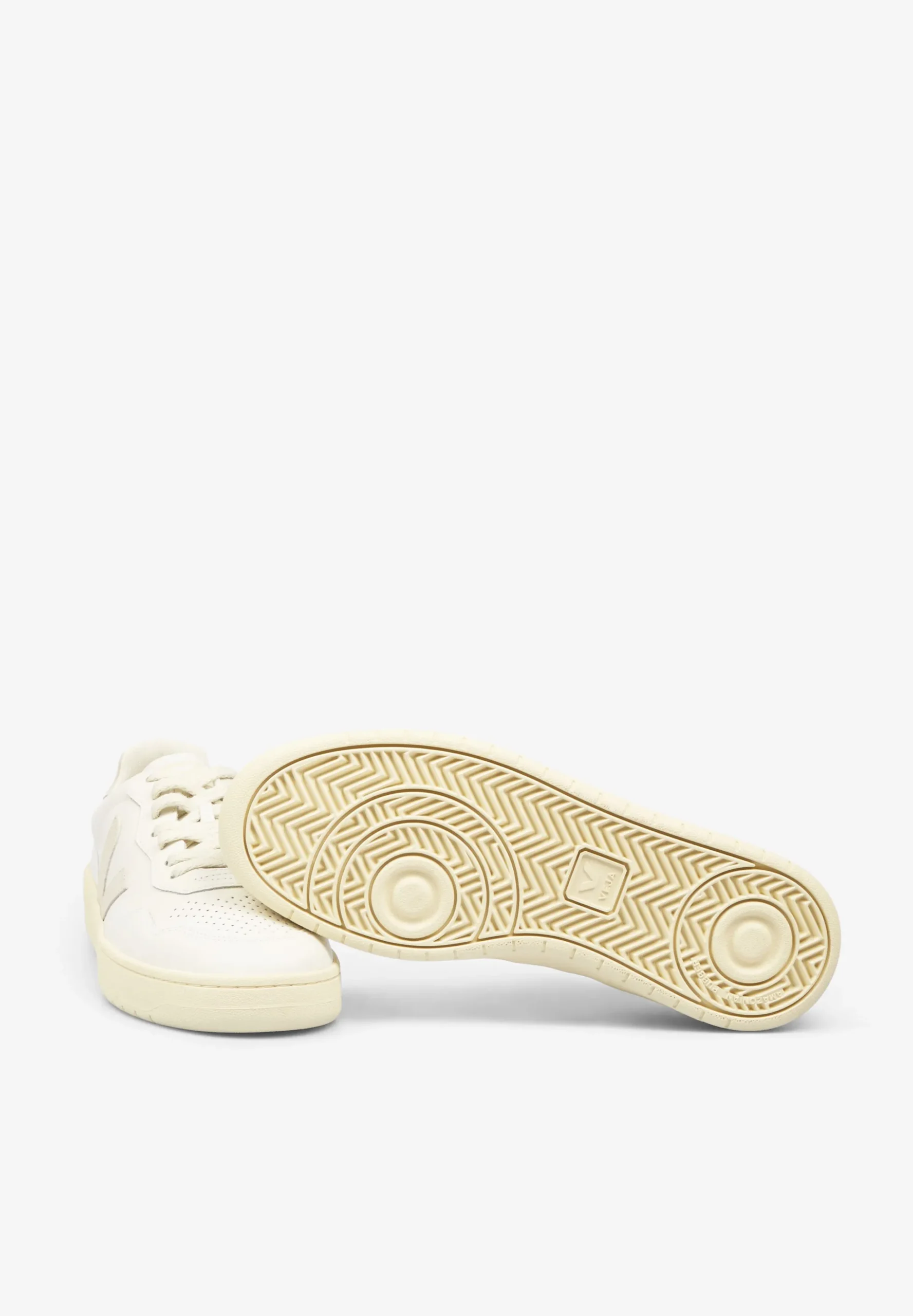 VEJA | SNEAKERS V-90 HOMBRE