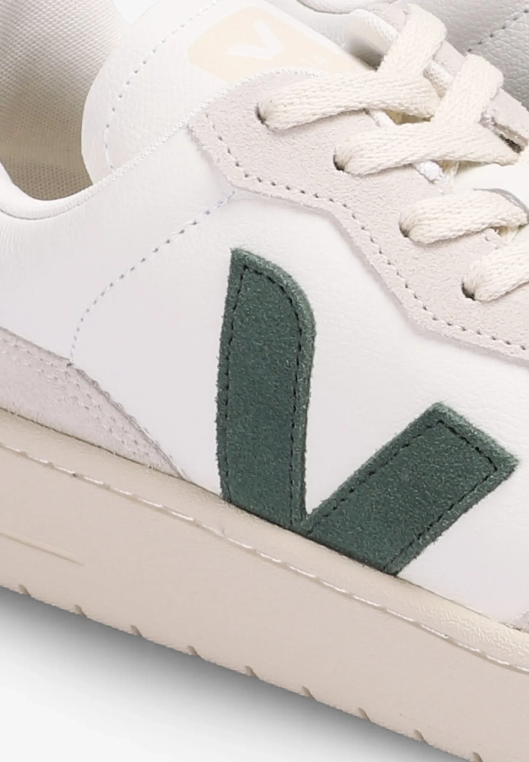 VEJA | SNEAKERS V-90 HOMBRE