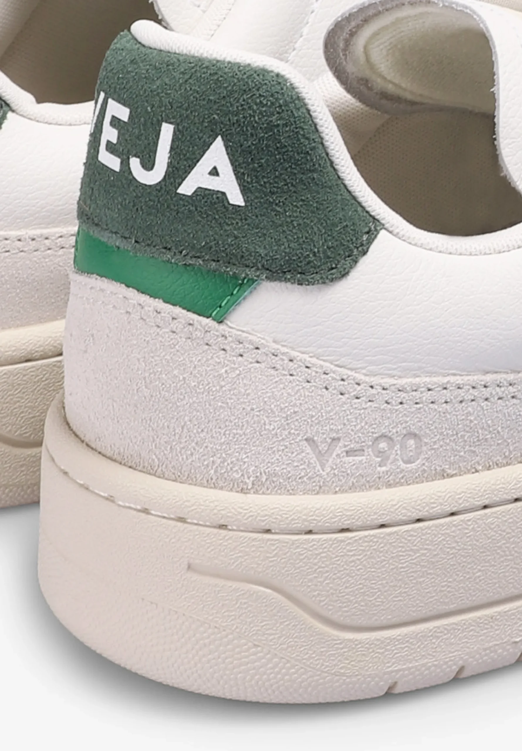 VEJA | SNEAKERS V-90 HOMBRE