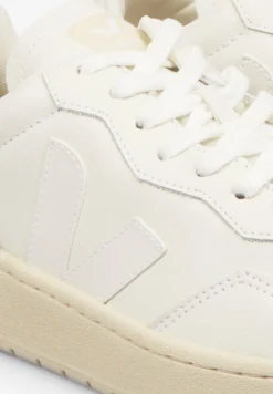 VEJA | SNEAKERS V-90 LEATHER UNISEX
