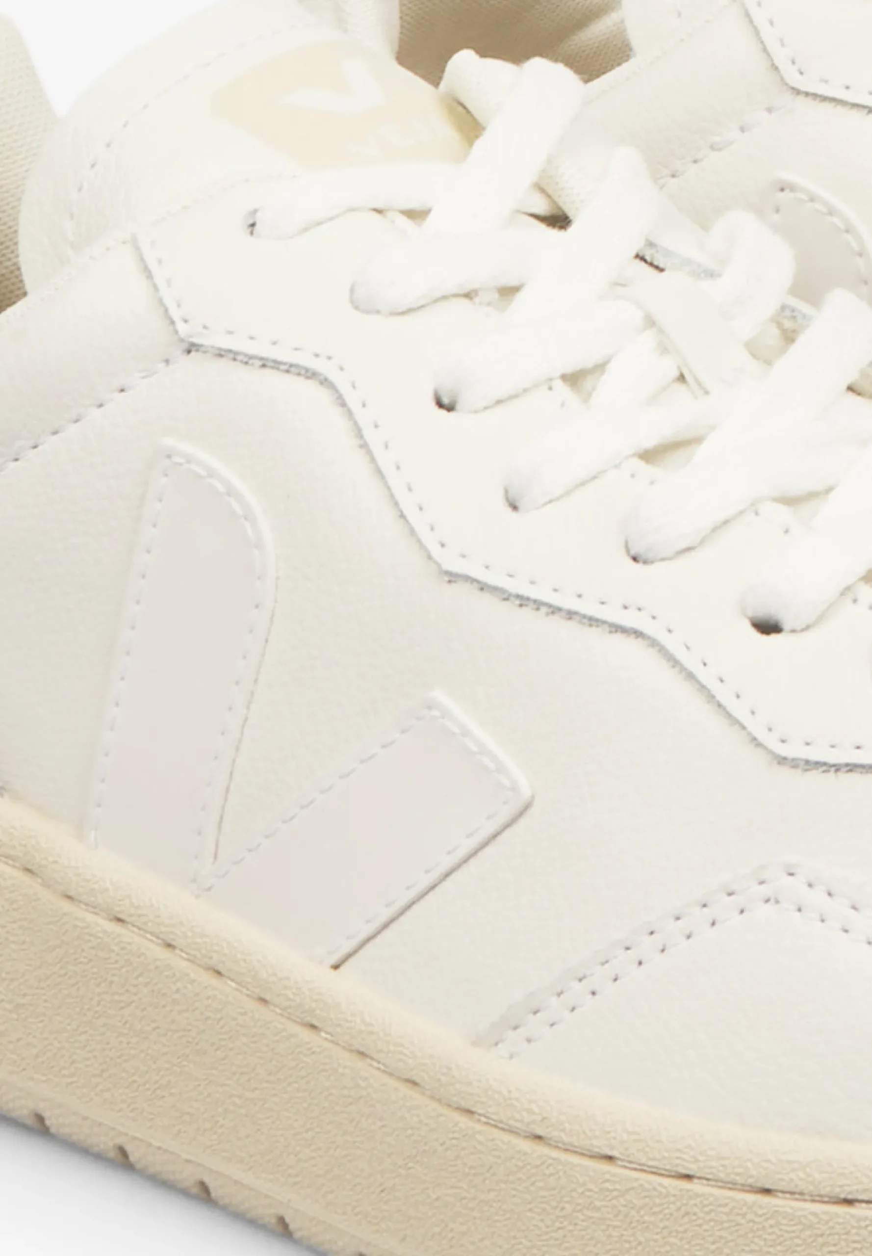 VEJA | SNEAKERS V-90 LEATHER UNISEX