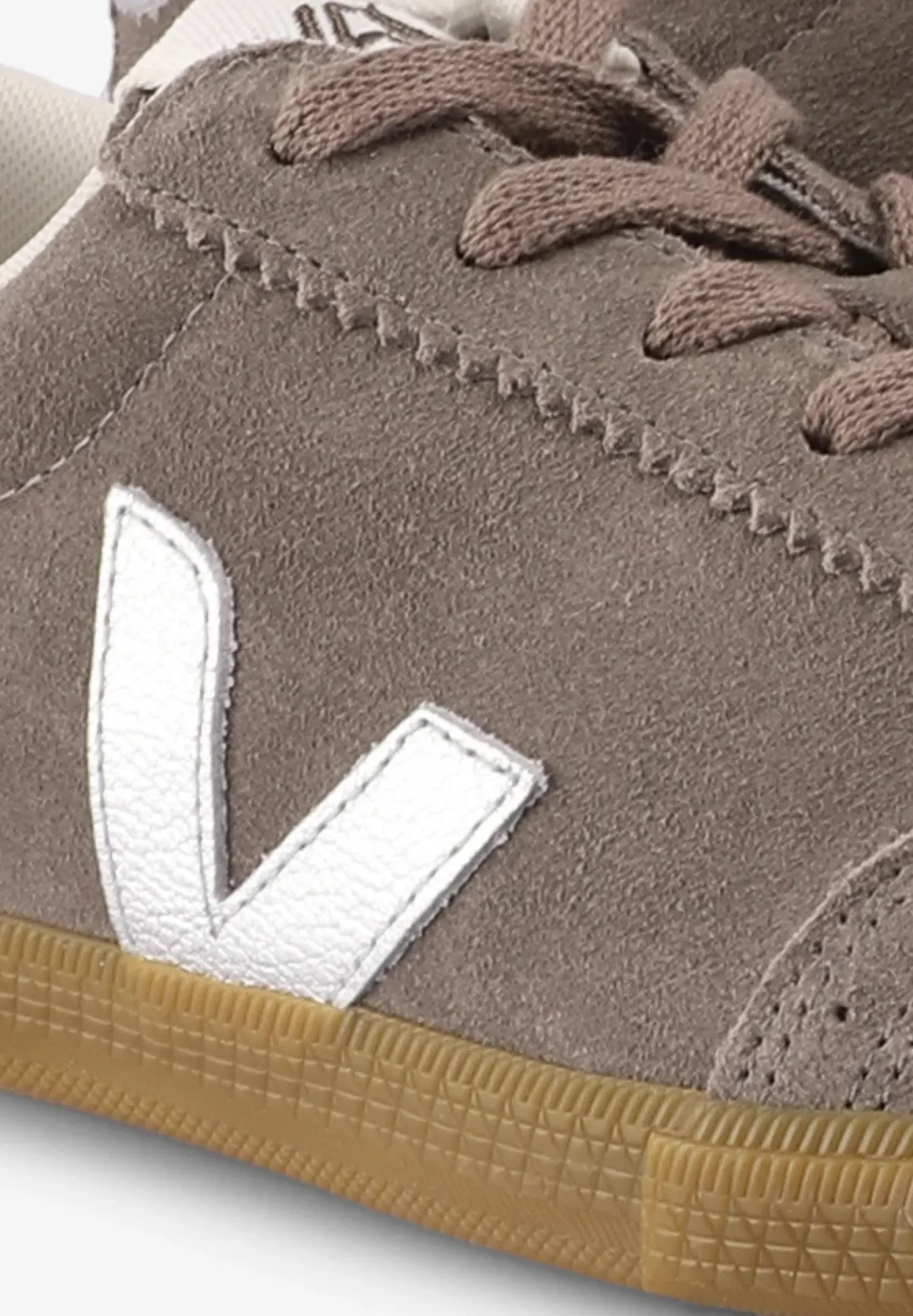 VEJA | SNEAKERS VOLLEY MUJER