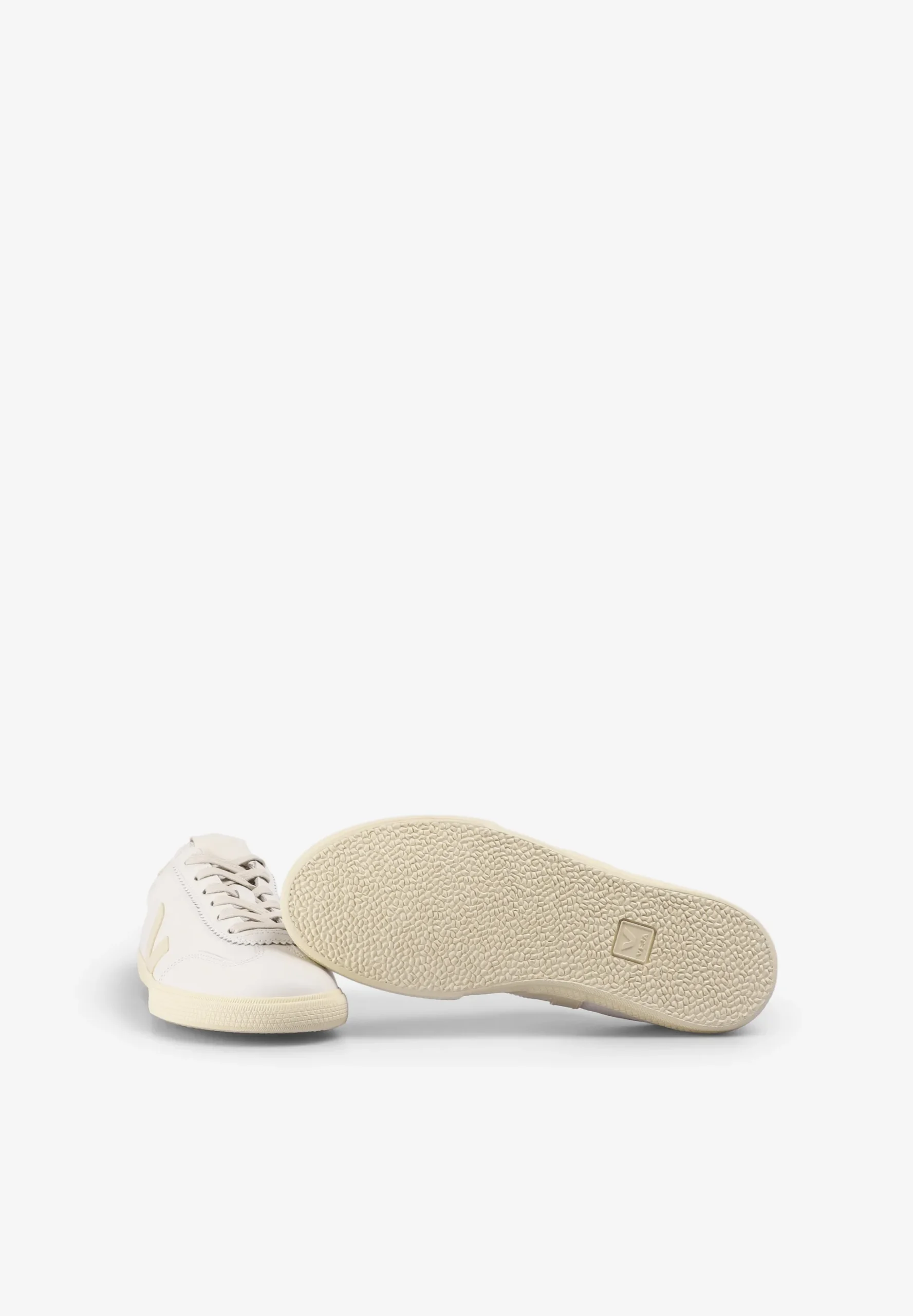 VEJA | SNEAKERS VOLLEY SIGNATURE HOMBRE
