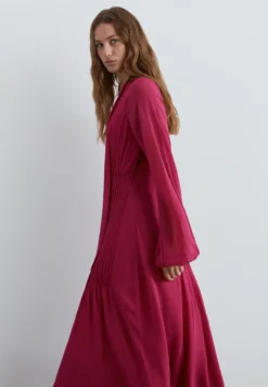 VESTIDO CUERPO PLISADO