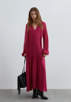VESTIDO CUERPO PLISADO