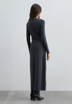 VESTIDO DE PUNTO COSTURAS DIAGONALES