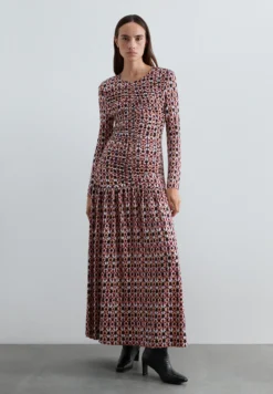VESTIDO ESTAMPADO CUERPO DRAPEADO