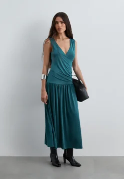 VESTIDO EVASÉ LARGO DRAPEADO