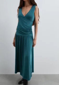 VESTIDO EVASÉ LARGO DRAPEADO