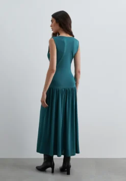 VESTIDO EVASÉ LARGO DRAPEADO