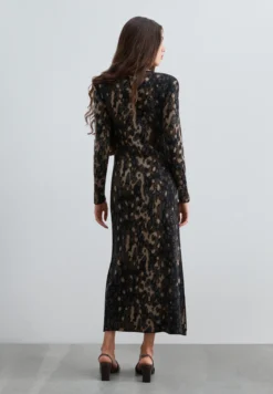 VESTIDO JACQUARD HOMBRERAS