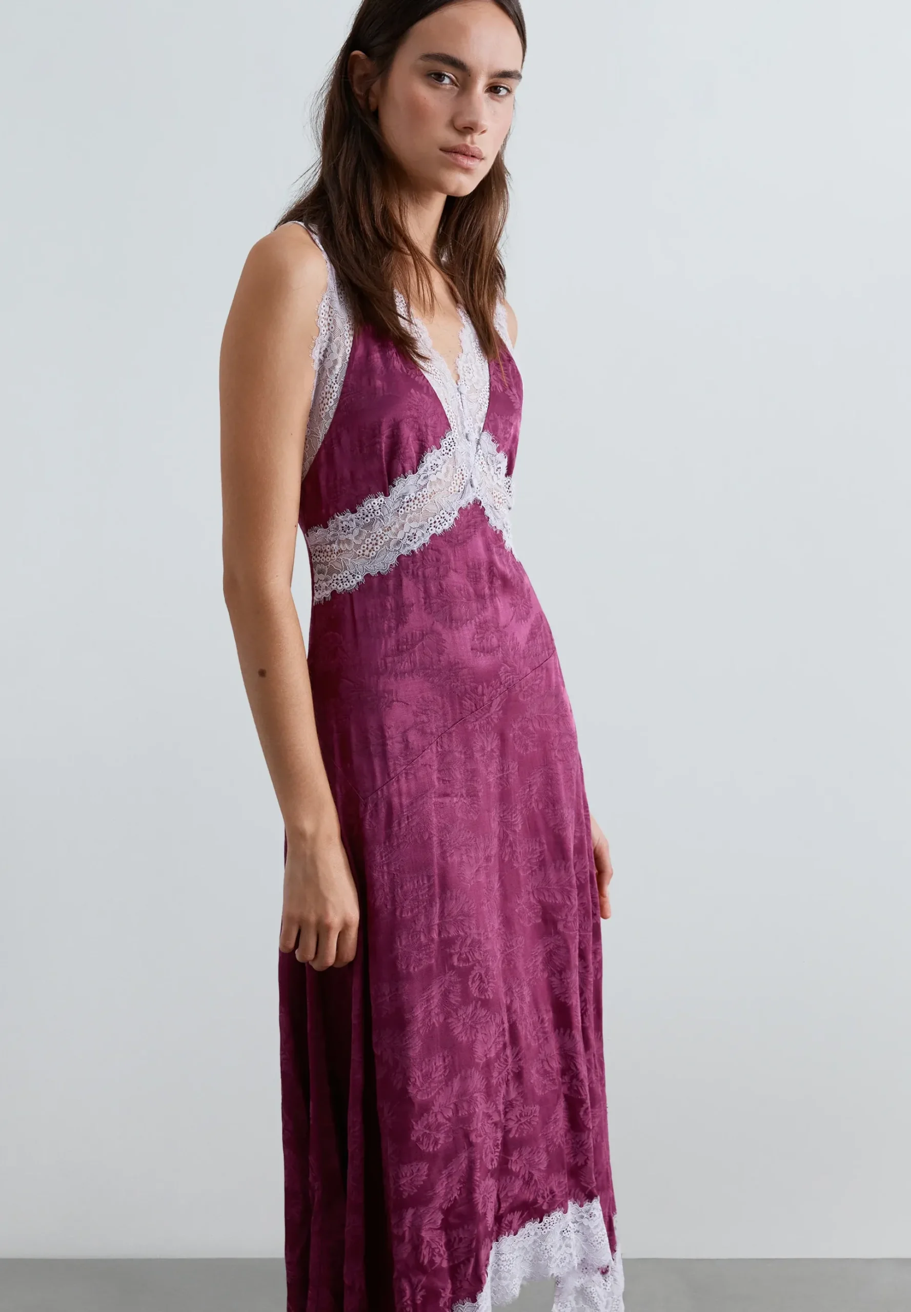 VESTIDO LENCERO JACQUARD