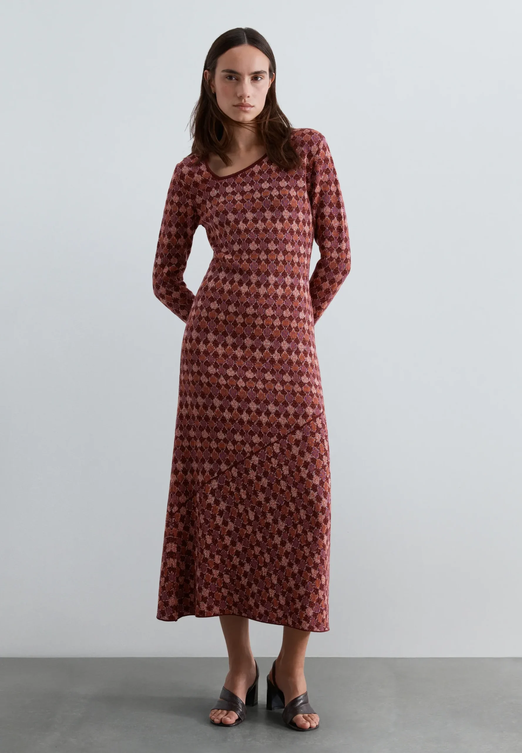 VESTIDO MIDI PUNTO