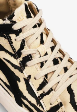 ZAPATILLAS ALTAS PIEL