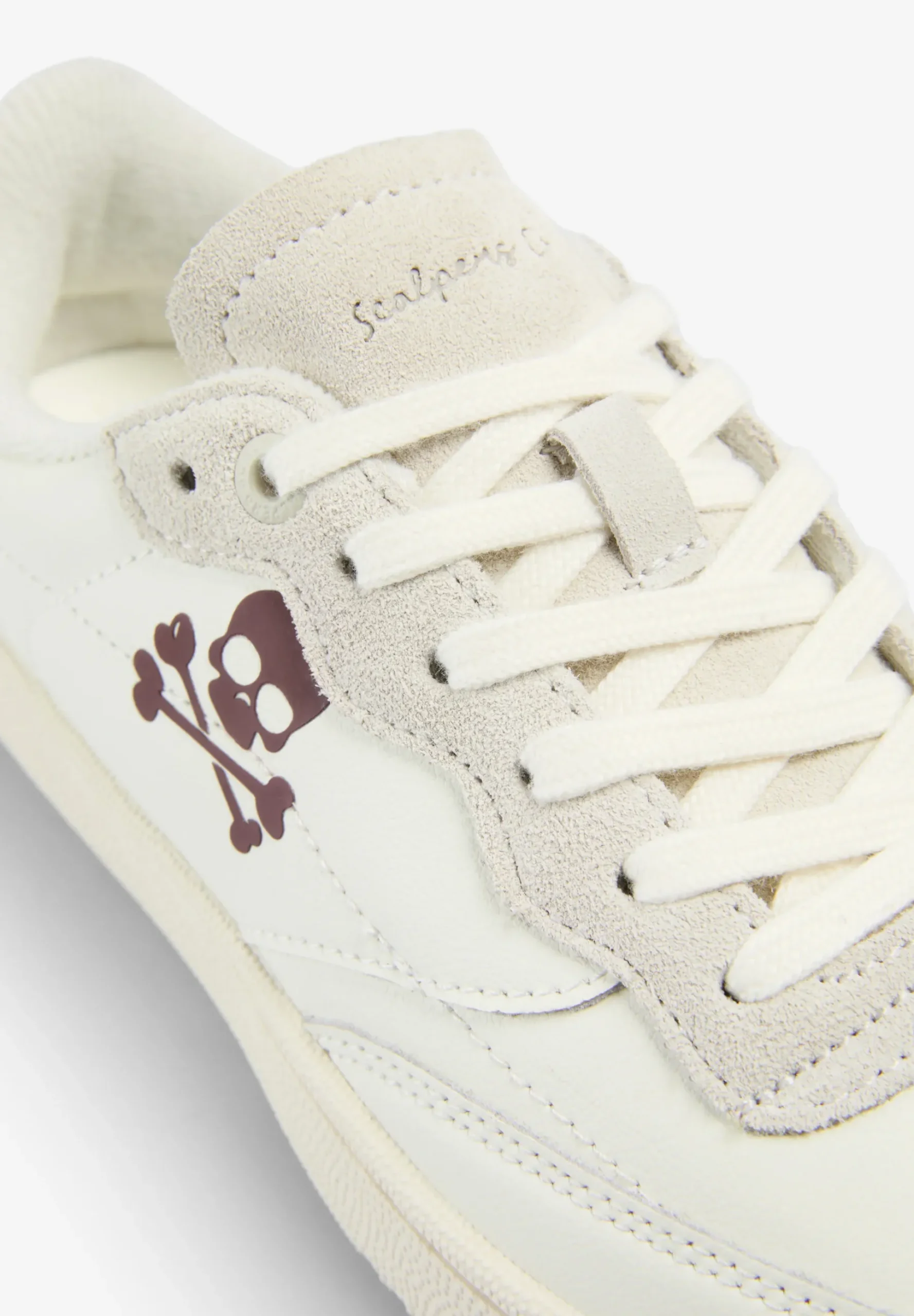 ZAPATILLAS CALAVERA A CONTRASTE